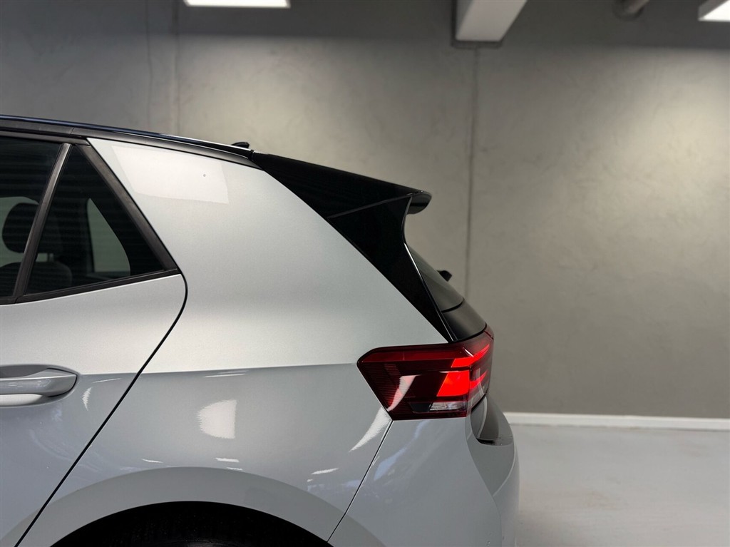 VW ID.3 EL Pro Performance 204HK 5d Aut. - Image 18