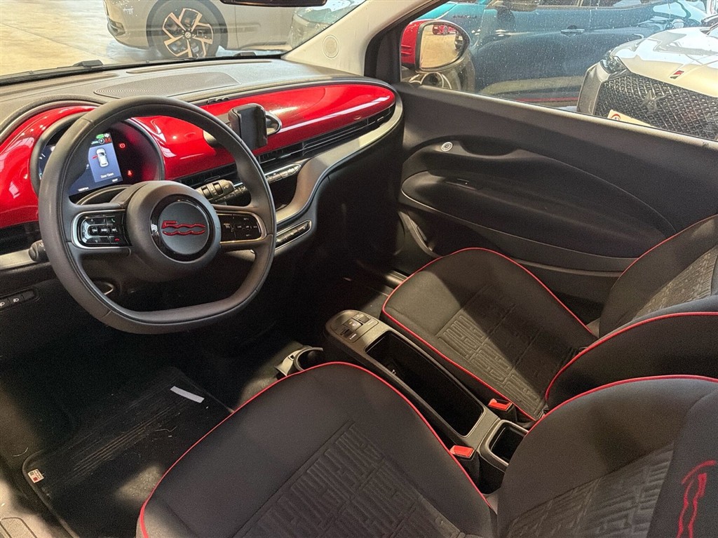 Fiat 500e EL RED 95HK 3d Aut. - Image 3