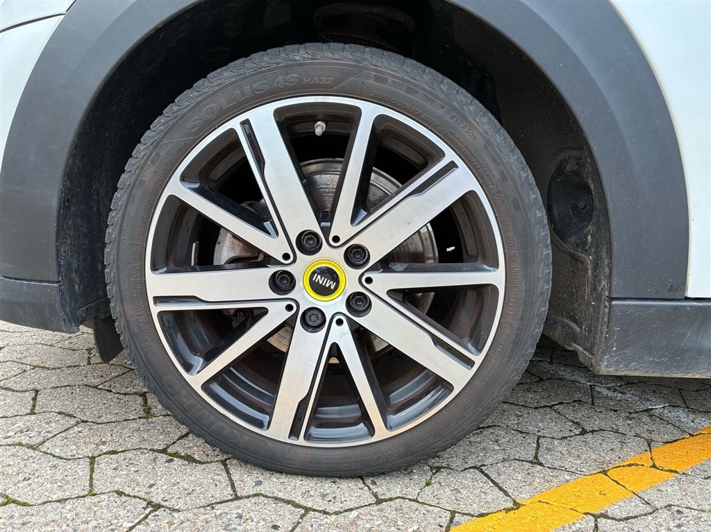 Mini Cooper SE EL Essential 184HK 3d Aut. - Image 6