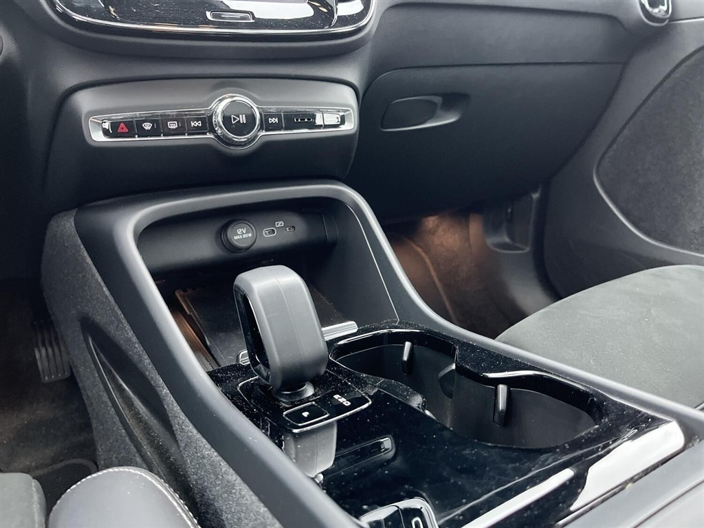 Volvo XC40 P6 Recharge Ultimate 231HK 5d Aut. - Image 13