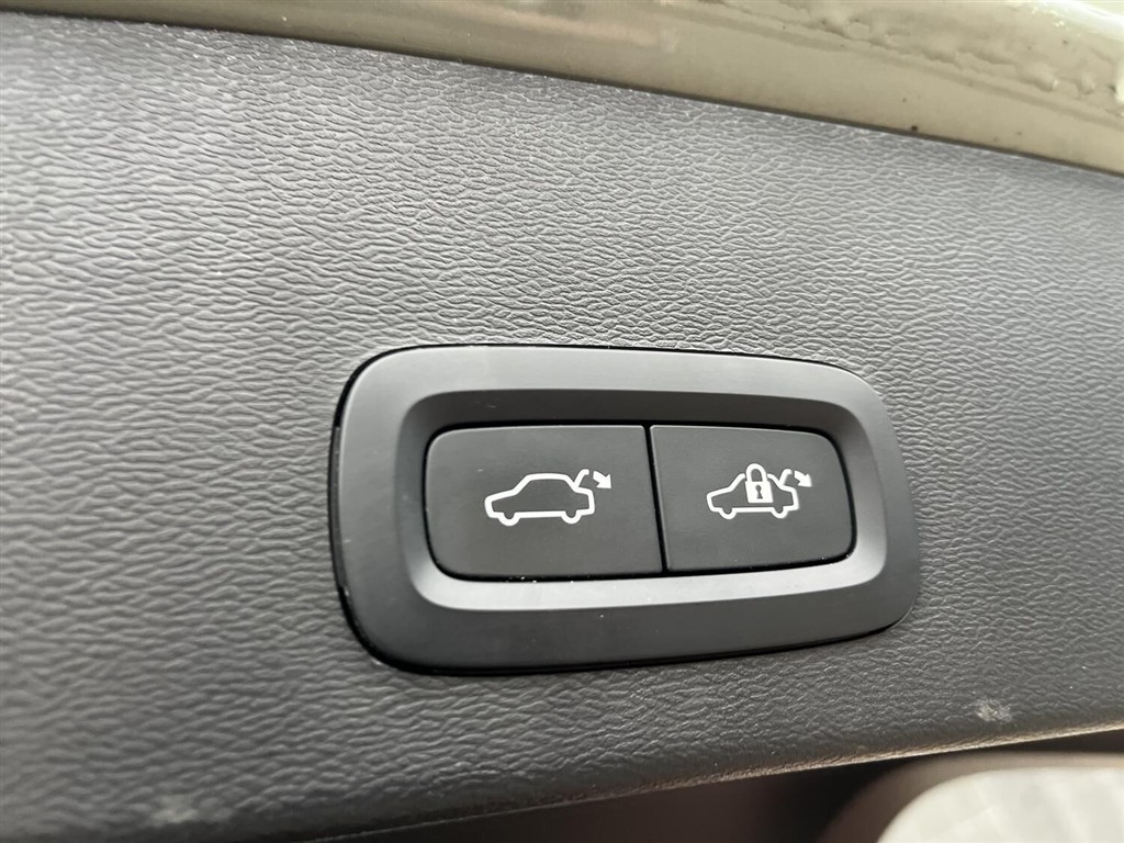 Volvo XC40 P6 Recharge Ultimate 231HK 5d Aut. - Image 15