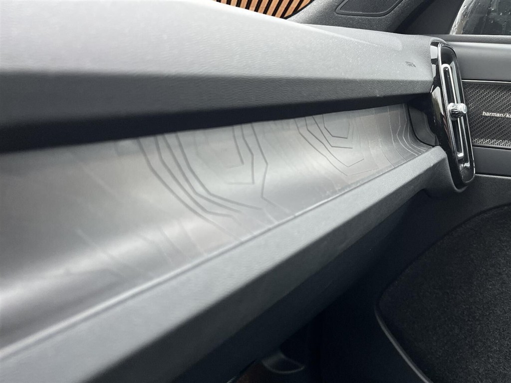 Volvo XC40 P6 Recharge Ultimate 231HK 5d Aut. - Image 23