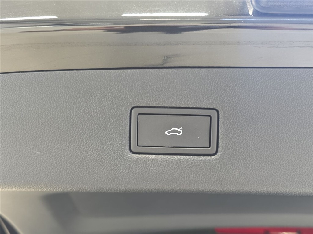 Ford Explorer EL UR Premium RWD 286HK 5d Aut. - Image 18