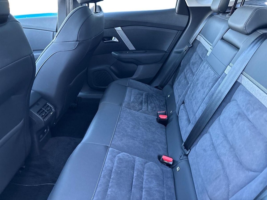 Citroën e-C4 X EL Palais Sky 136HK 5d Aut. - Image 11