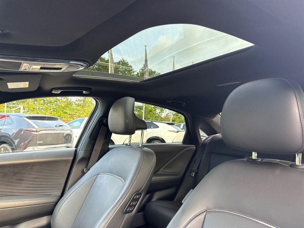 Hyundai Ioniq 6 Electric 77,4 kWh Ultimate 229HK Aut. - Image 27