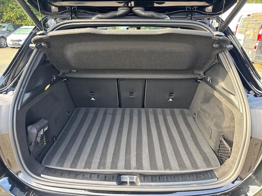 Mercedes-Benz EQA 250+ EL AMG Premium 190HK 5d Aut. - Image 16