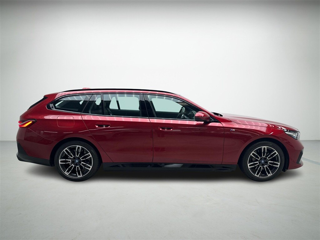 BMW i5 eDrive40 Touring EL M-Sport 340HK Stc Aut. - Image 6