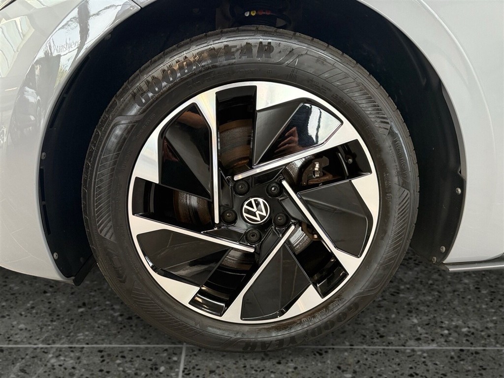 VW ID.3 EL Pro Performance Business 204HK 5d Aut. - Image 9