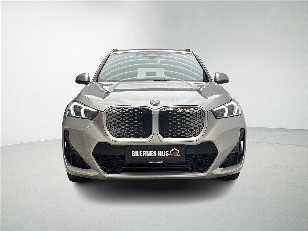 BMW iX1 eDrive20 EL M-Sport 204HK 5d Aut. - Image 7