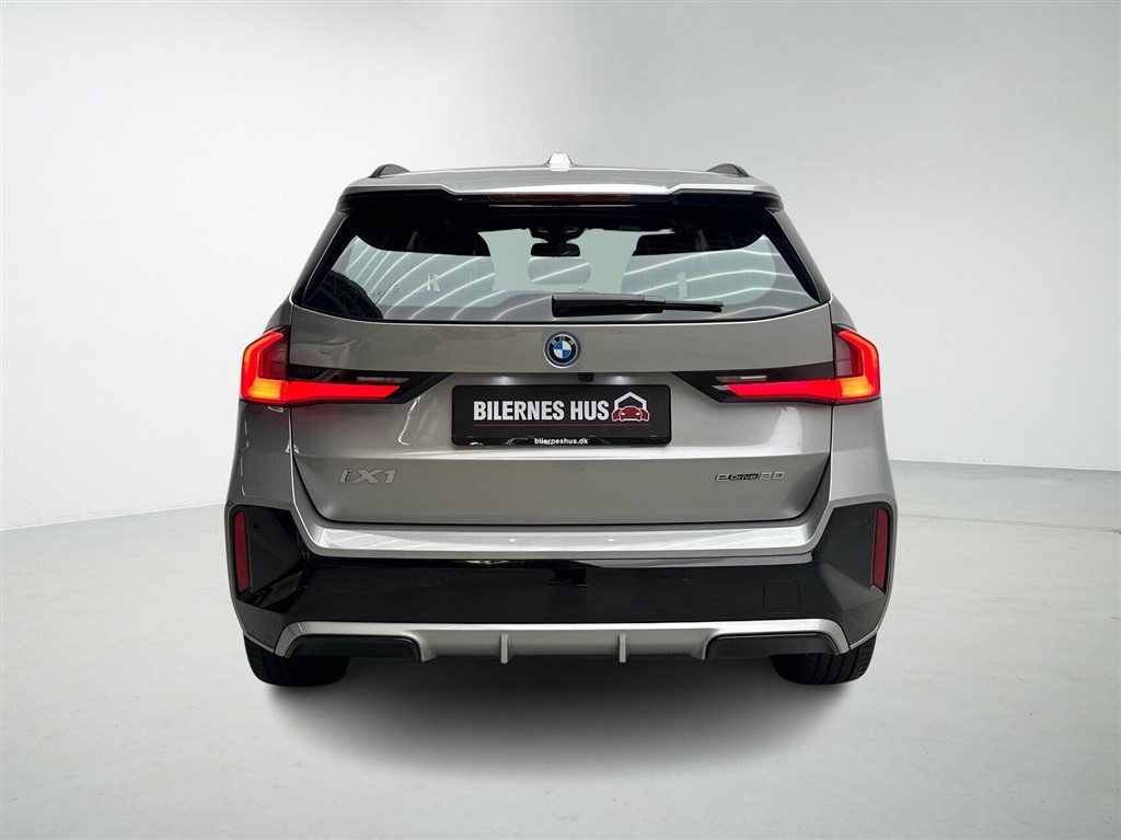BMW iX1 eDrive20 EL M-Sport 204HK 5d Aut. - Image 8