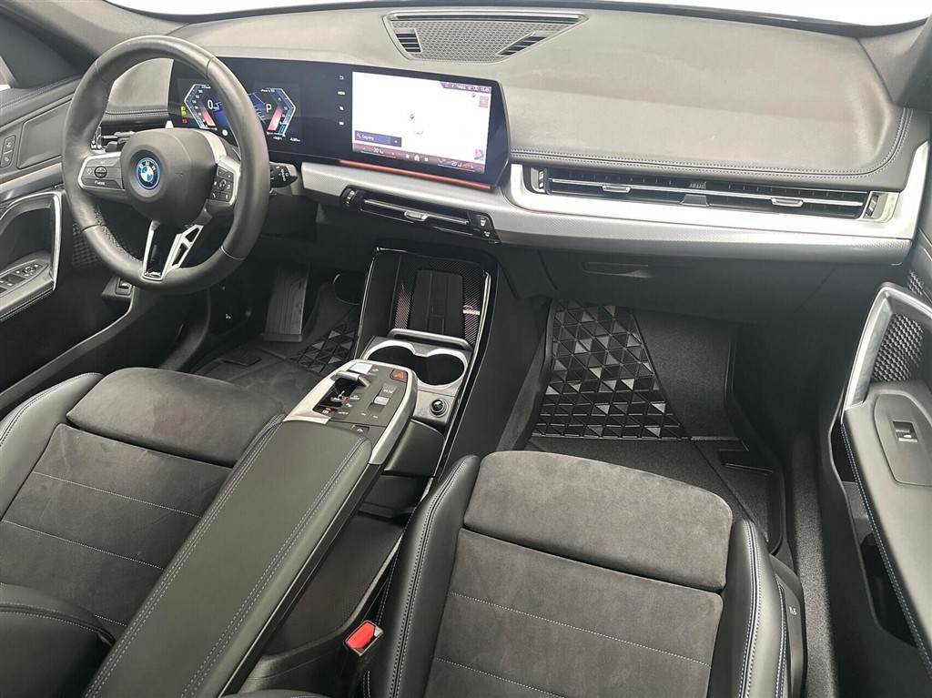BMW iX1 eDrive20 EL M-Sport 204HK 5d Aut. - Image 11