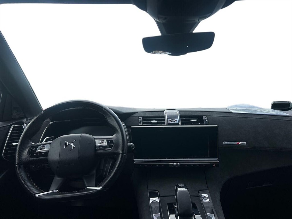 DS DS7 Crossback 1,6 E-Tense Plugin-hybrid Performance Line Pack EAT8 225HK 5d 8g Aut. - Image 12