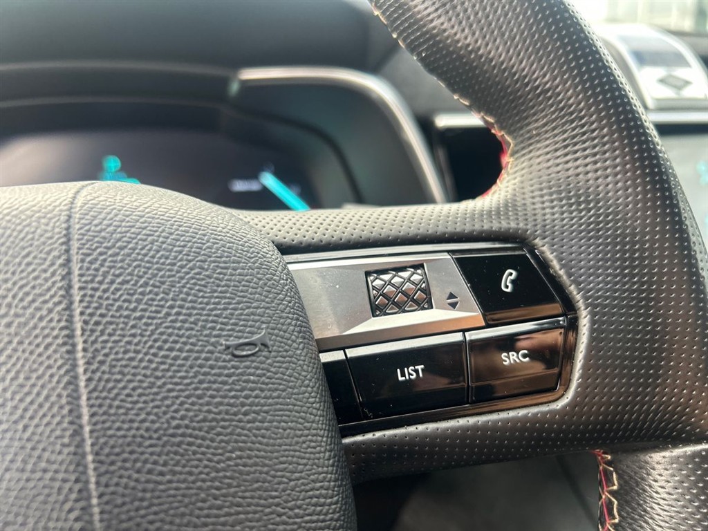 DS DS7 Crossback 1,6 E-Tense Plugin-hybrid Performance Line Pack EAT8 225HK 5d 8g Aut. - Image 16