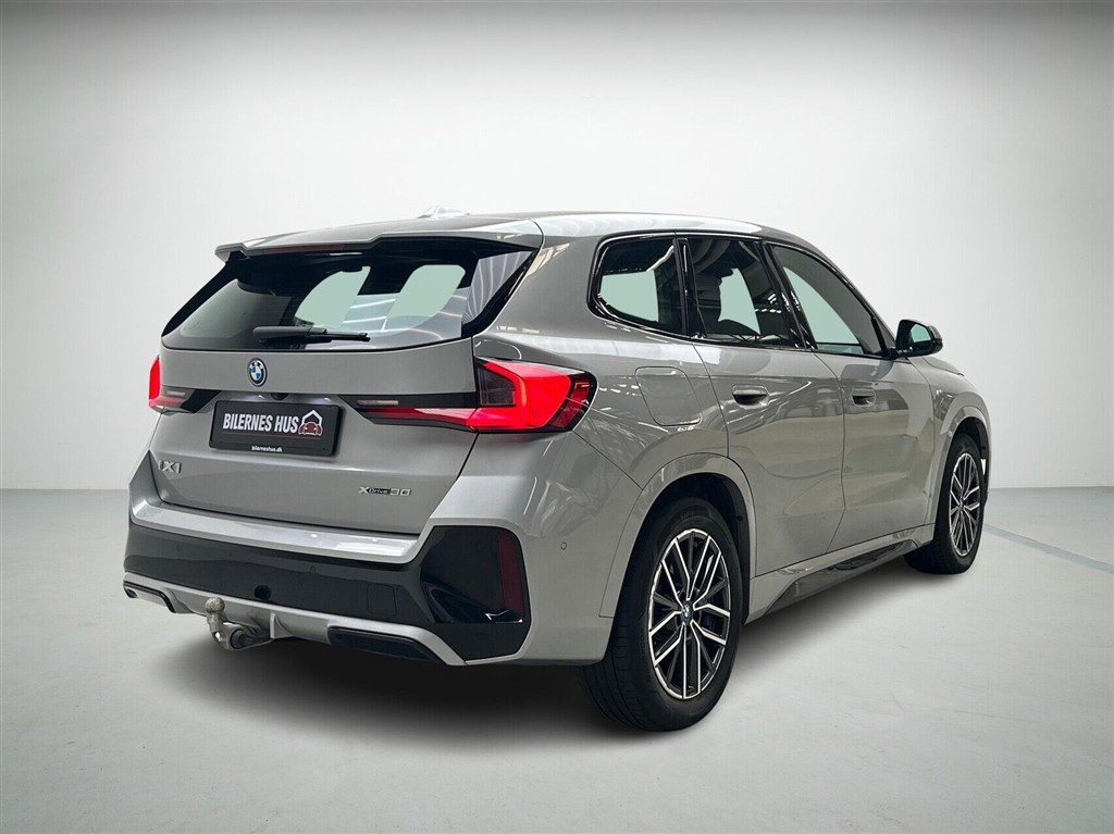 BMW iX1 xDrive30 EL M-Sport 4x4 313HK 5d Aut. - Image 2