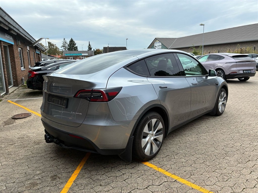 Tesla Model Y EL Long Range AWD 514HK 5d Aut. - Image 4