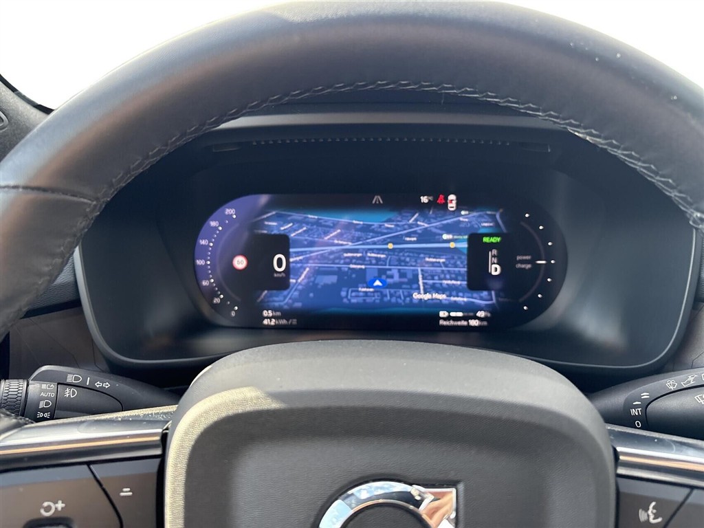 Volvo XC40 Recharge Extended Range Plus 252HK 5d Aut. - Image 7