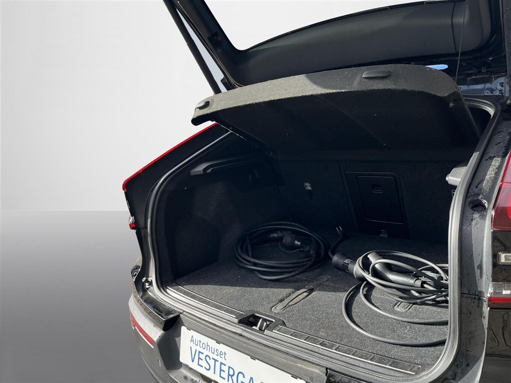 Volvo C40 P8 Recharge Twin Ultimate AWD 408HK 4d Aut. - Image 10