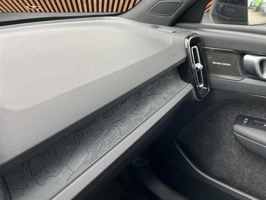 Volvo C40 Recharge Extended Range Ultimate 252HK 5d Aut. - Image 14