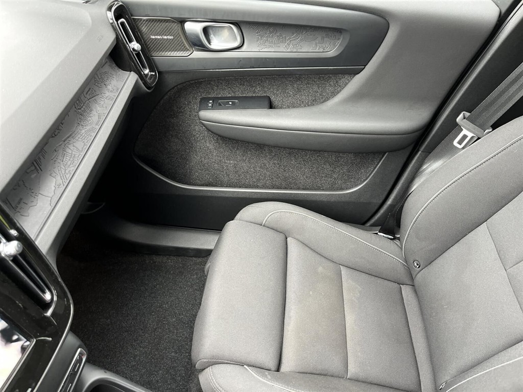 Volvo C40 Recharge Extended Range Ultimate 252HK 5d Aut. - Image 17