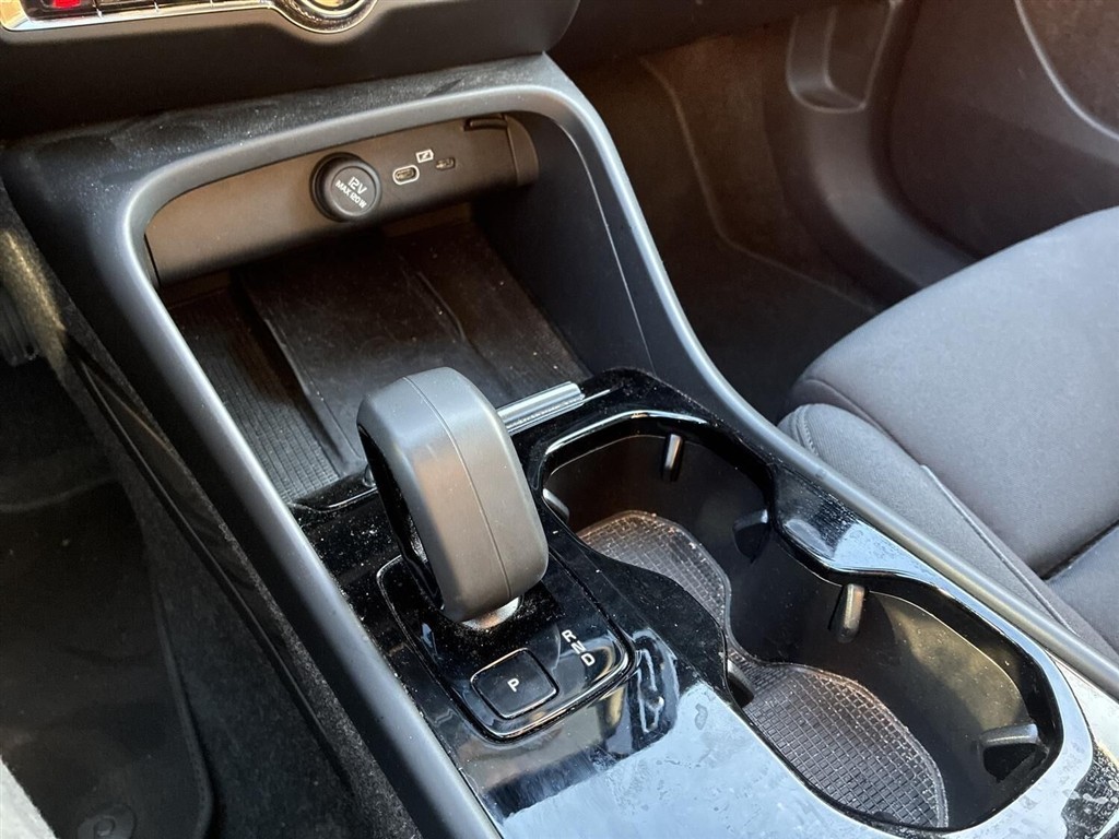 Volvo C40 P6 Recharge Core 231HK 4d Aut. - Image 13