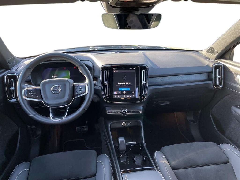 Volvo XC40 P6 Recharge Plus 231HK 5d Aut. - Image 12