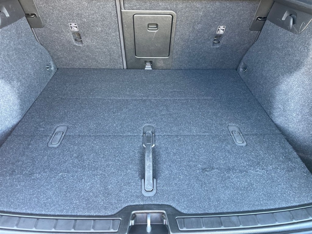 Volvo XC40 P6 Recharge Plus 231HK 5d Aut. - Image 13