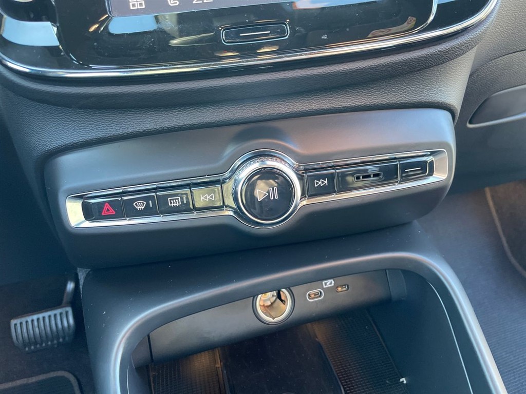 Volvo XC40 P6 Recharge Plus 231HK 5d Aut. - Image 15