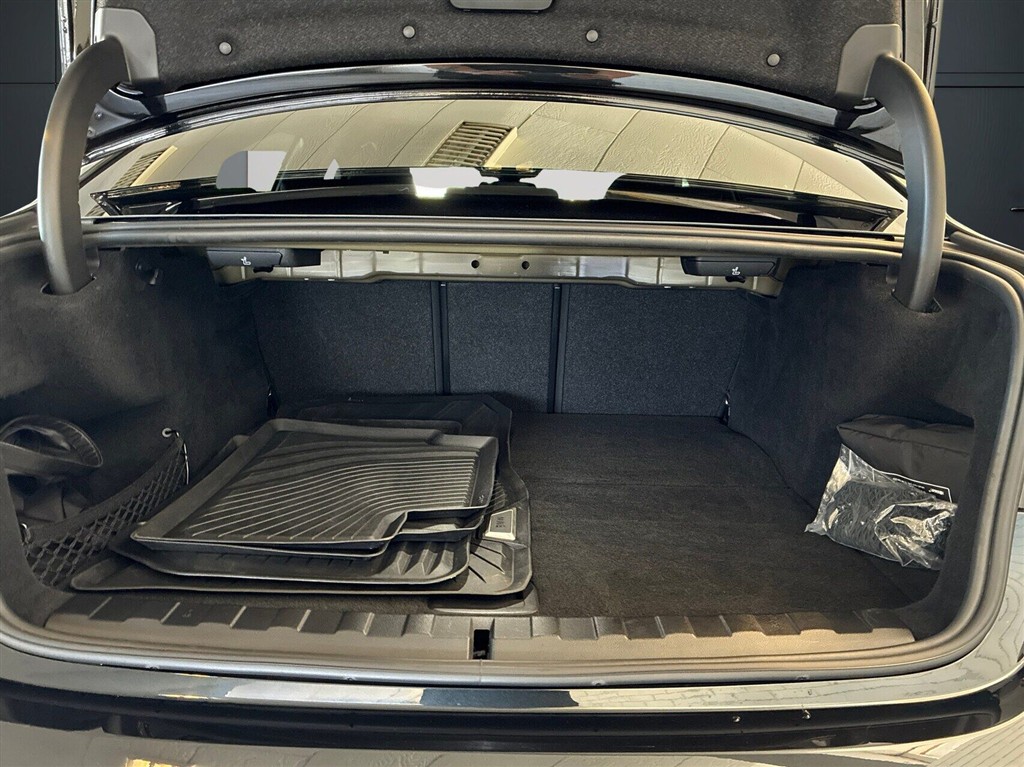BMW 330e 2,0 Plugin-hybrid M-Sport Steptronic 292HK 8g Aut. - Image 11