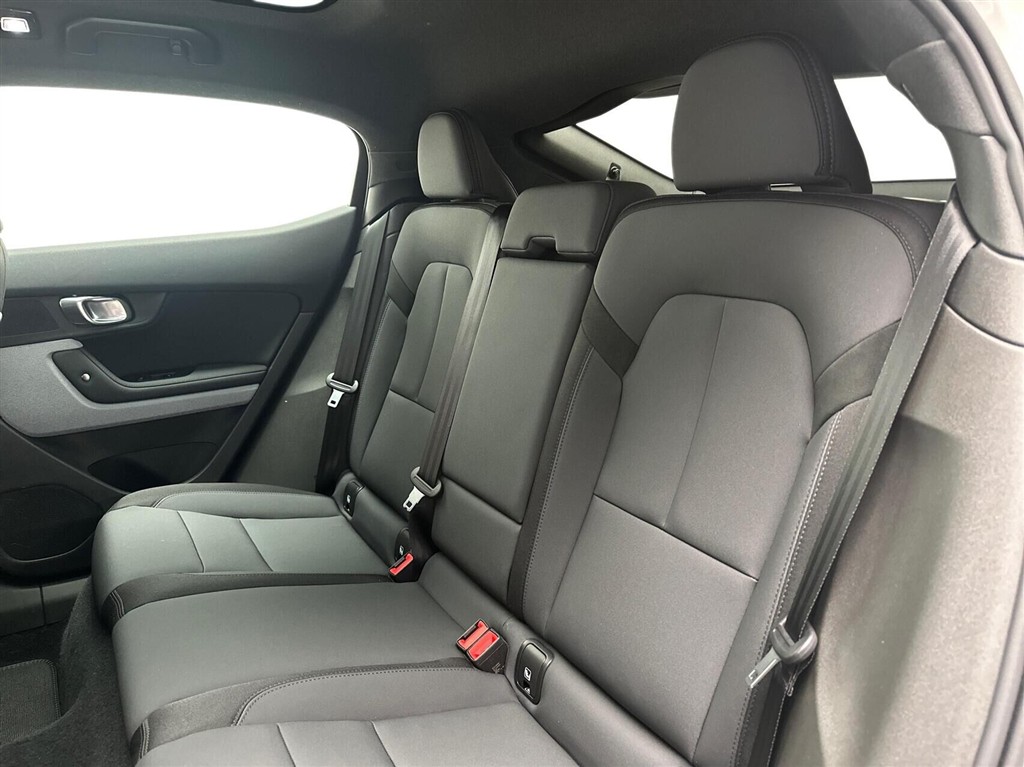 Polestar 2 EL Standard Range Plus 224HK 5d Aut. - Image 13