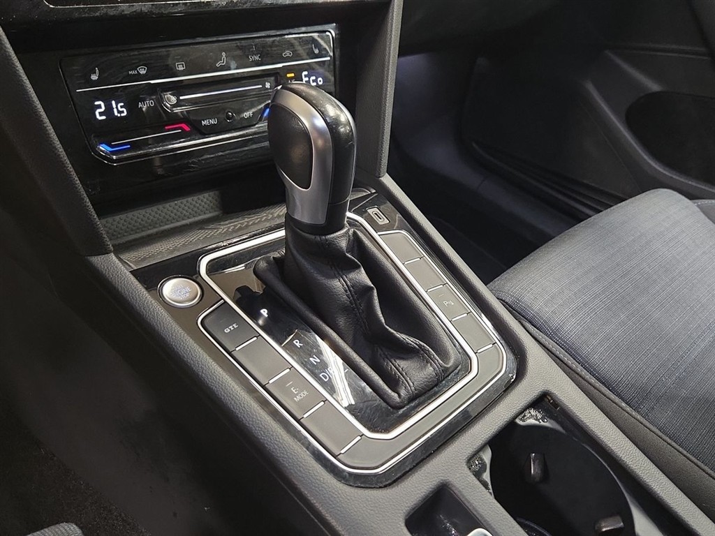 VW Passat Variant 1,4 TSI Plugin-hybrid GTE HIGH DSG 218HK Stc 6g Aut. - Image 15