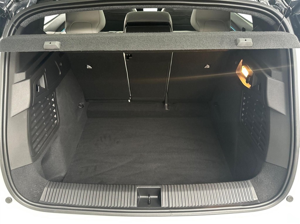 Renault Scénic E-TECH Iconic 220HK Aut. - Image 14