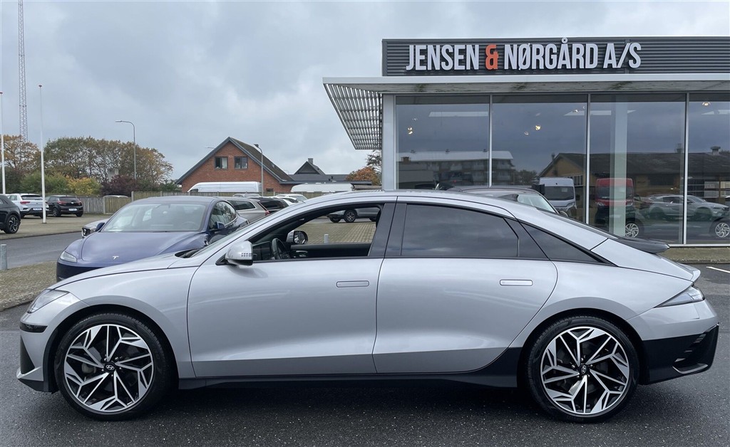 Hyundai Ioniq 6 Electric 77,4 kWh Advanced 229HK Aut. - Image 2