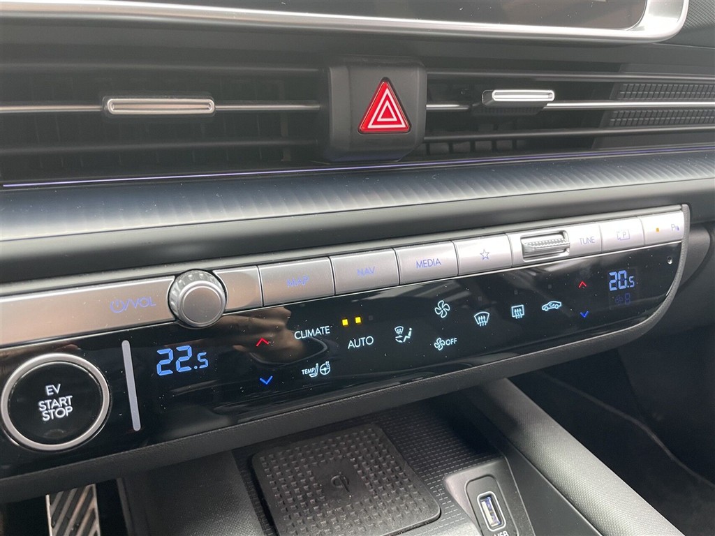 Hyundai Ioniq 6 Electric 77,4 kWh Advanced 229HK Aut. - Image 19