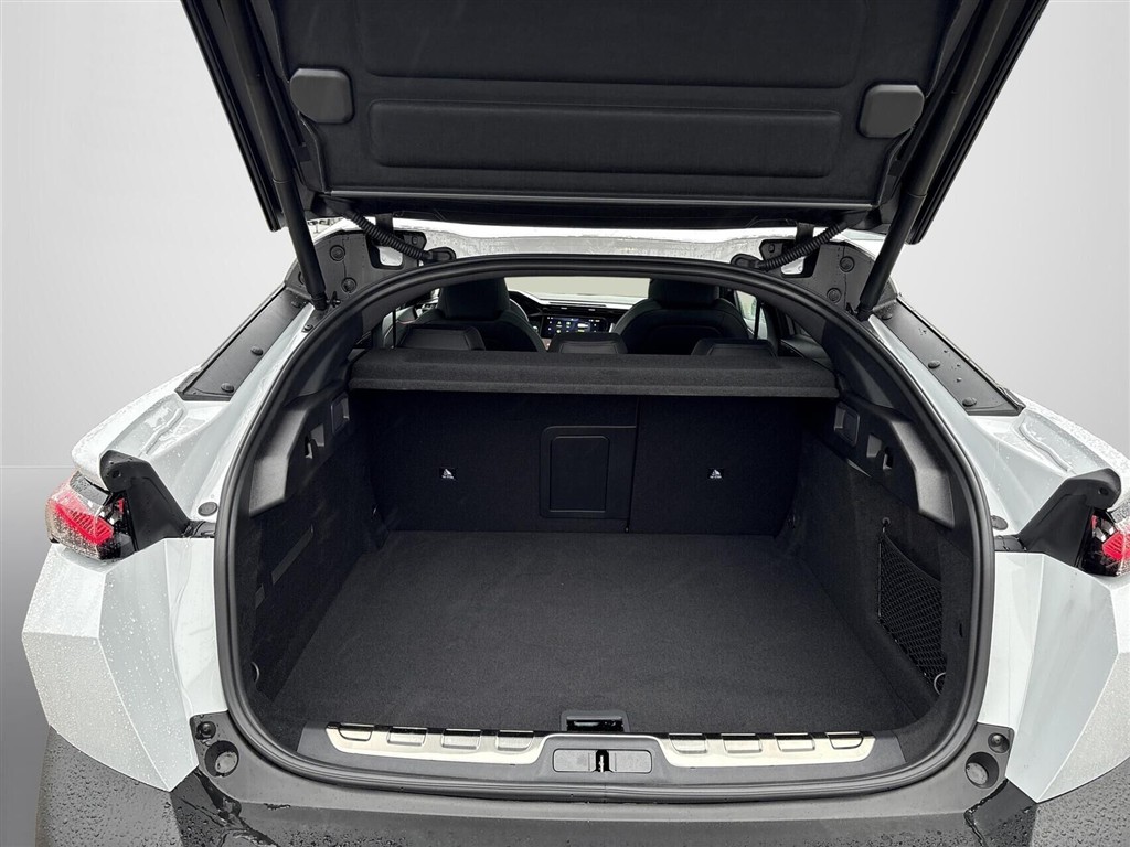 Peugeot e-408 EL GT 210HK 5d Aut. - Image 7
