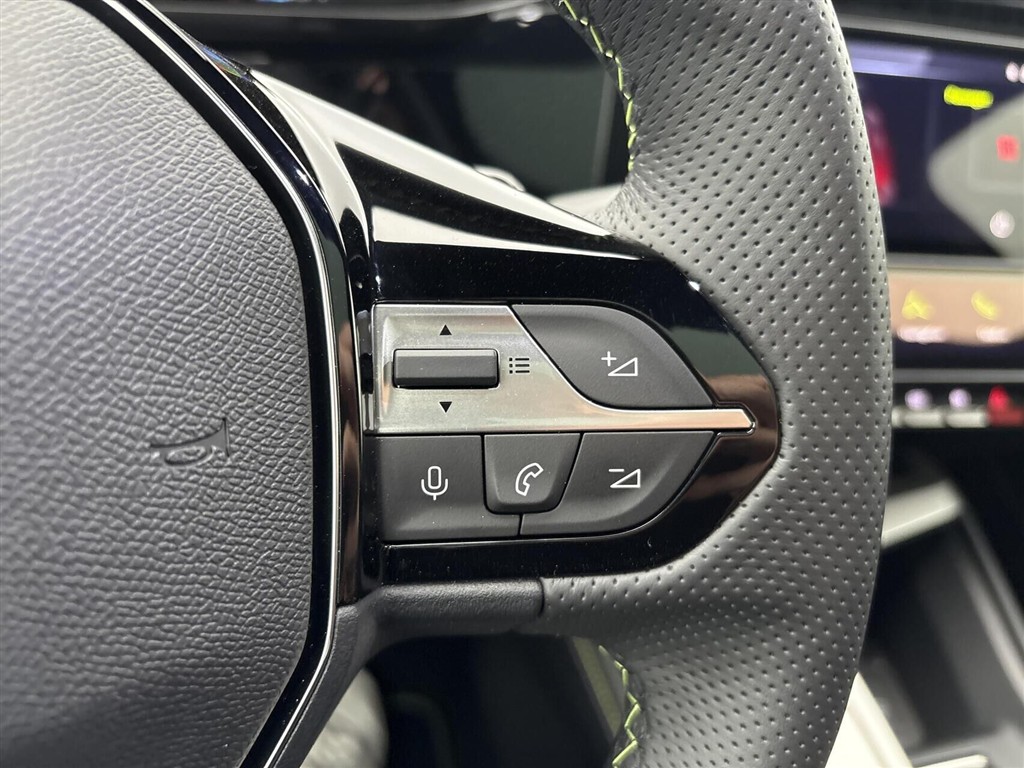 Peugeot e-408 EL GT 210HK 5d Aut. - Image 14