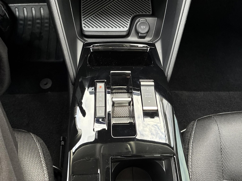 Citroën e-C4 X EL Max 156HK 5d Aut. - Image 14