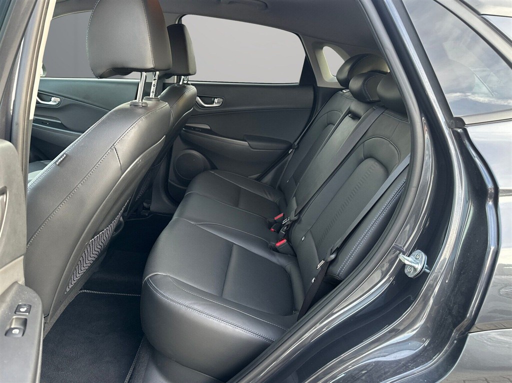 Hyundai Kona Electric 64 kWh Ultimate 204HK 5d Aut. - Image 11