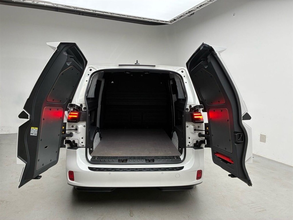 VW ID.Buzz Cargo EL Pro 204HK Van Aut. - Image 16