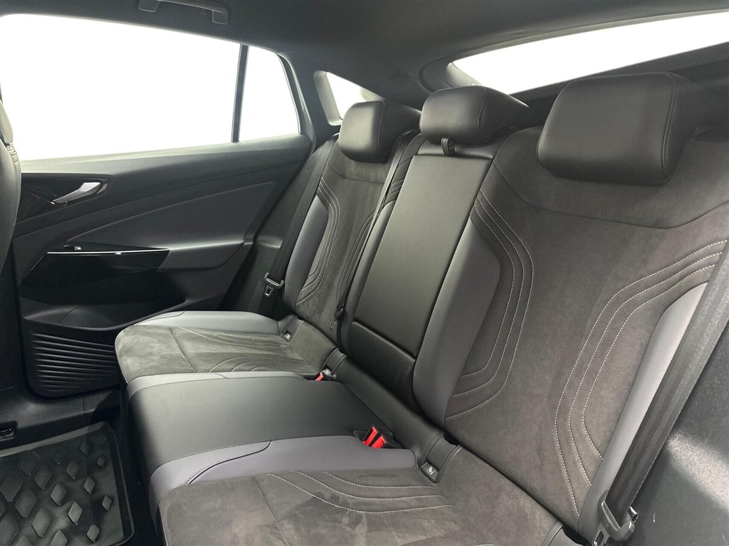 VW ID.5 EL Pro Performance 204HK 5d Aut. - Image 13