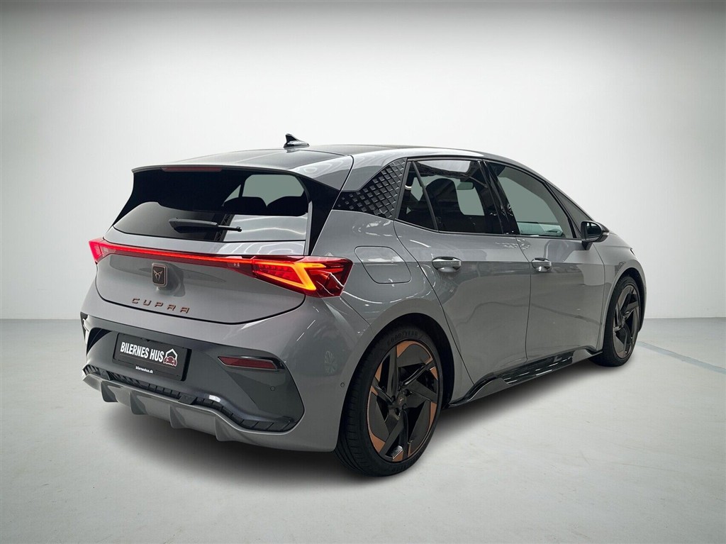 Cupra Born EL Dinamica Pack High 204HK 5d Aut. - Image 2