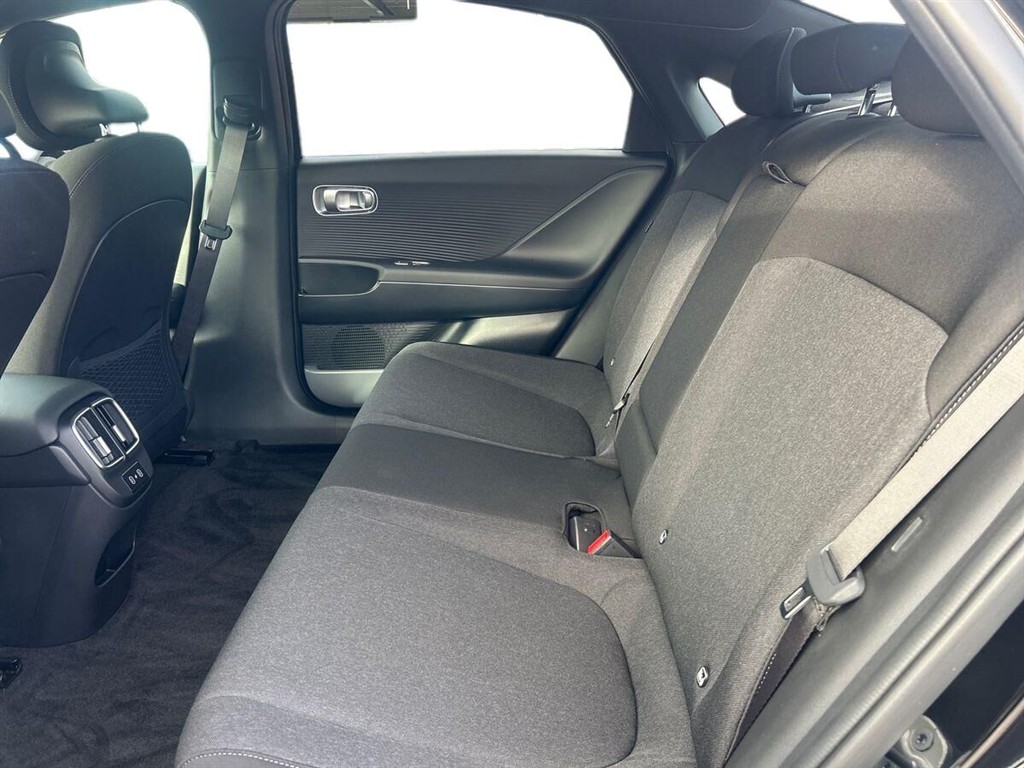 Hyundai Ioniq 6 Electric 77,4 kWh Advanced 4WD 325HK Aut. - Image 11
