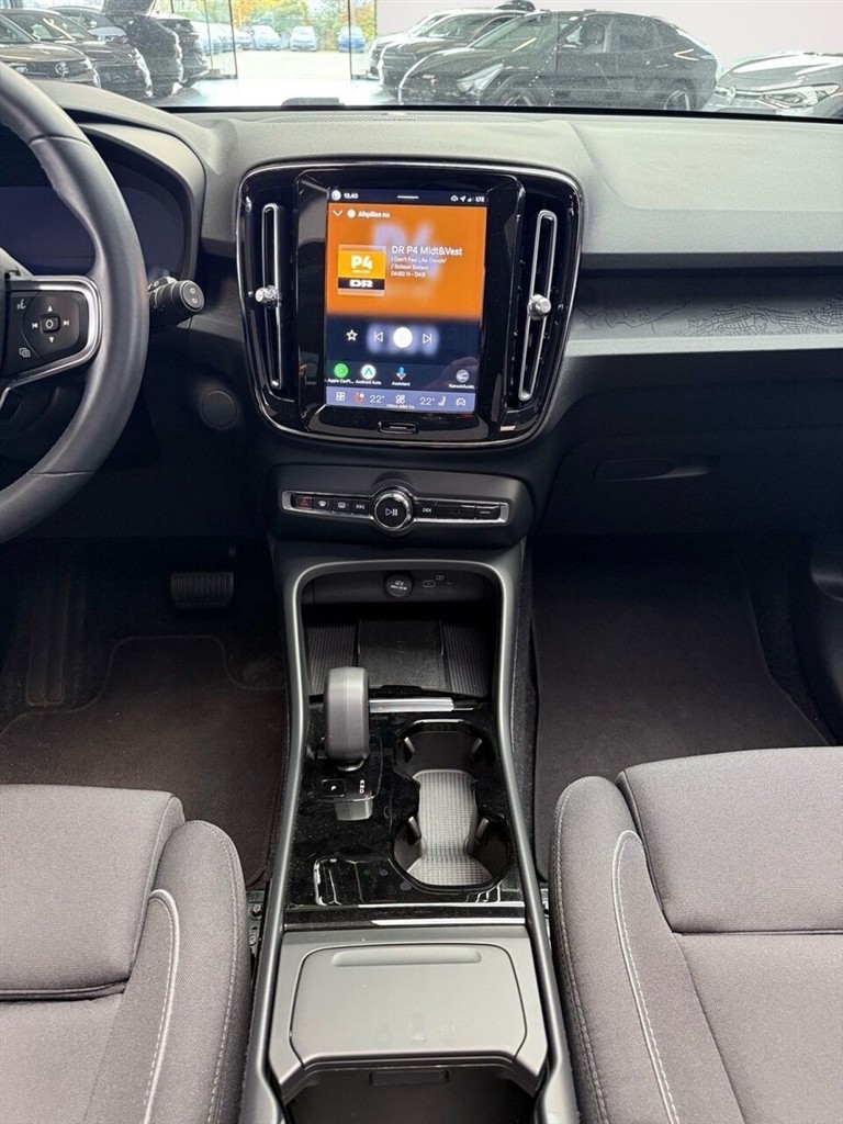 Volvo XC40 P6 Recharge Ultimate 231HK 5d Aut. - Image 12