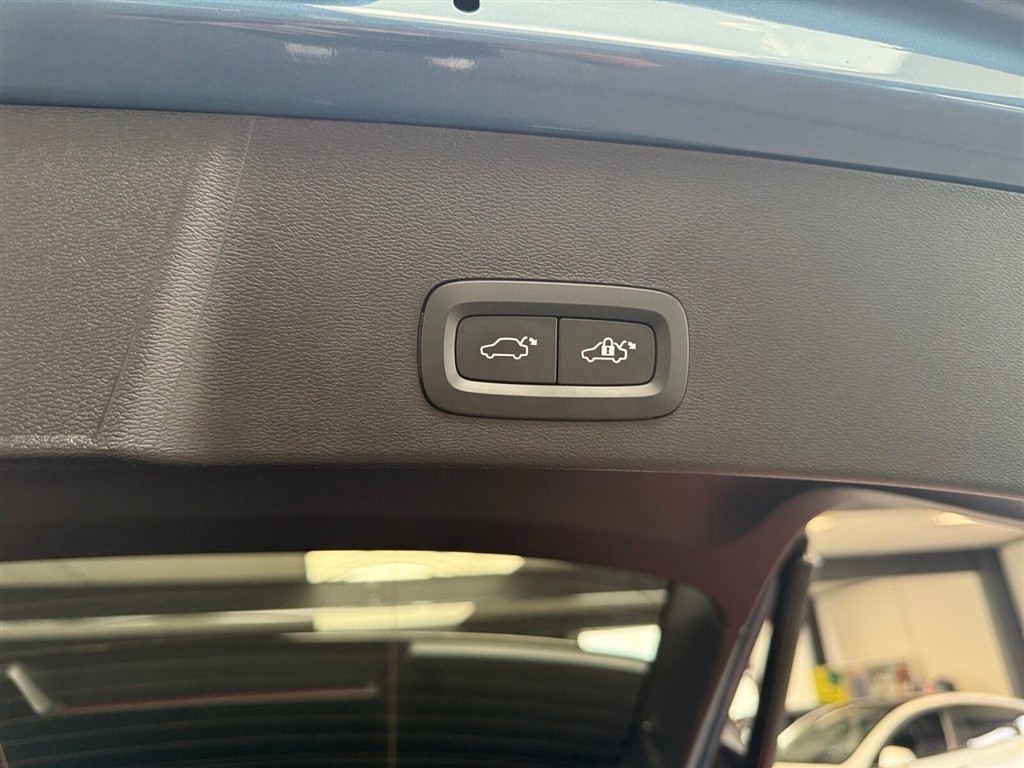 Volvo XC40 P6 Recharge Ultimate 231HK 5d Aut. - Image 20