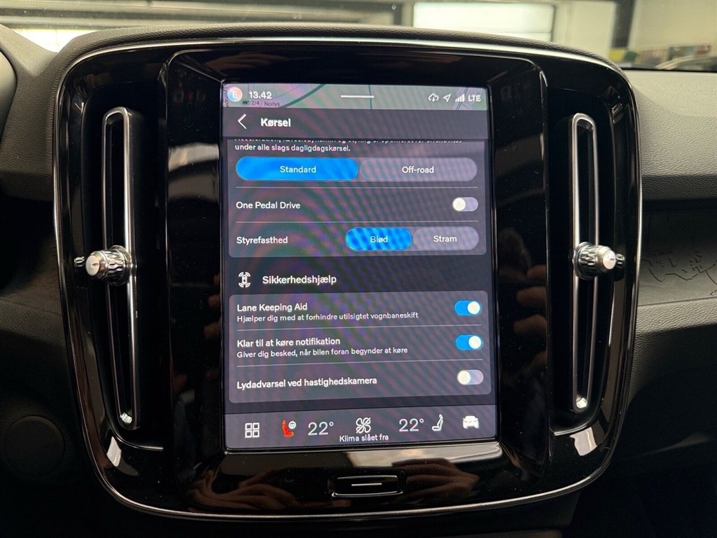 Volvo XC40 P6 Recharge Ultimate 231HK 5d Aut. - Image 28