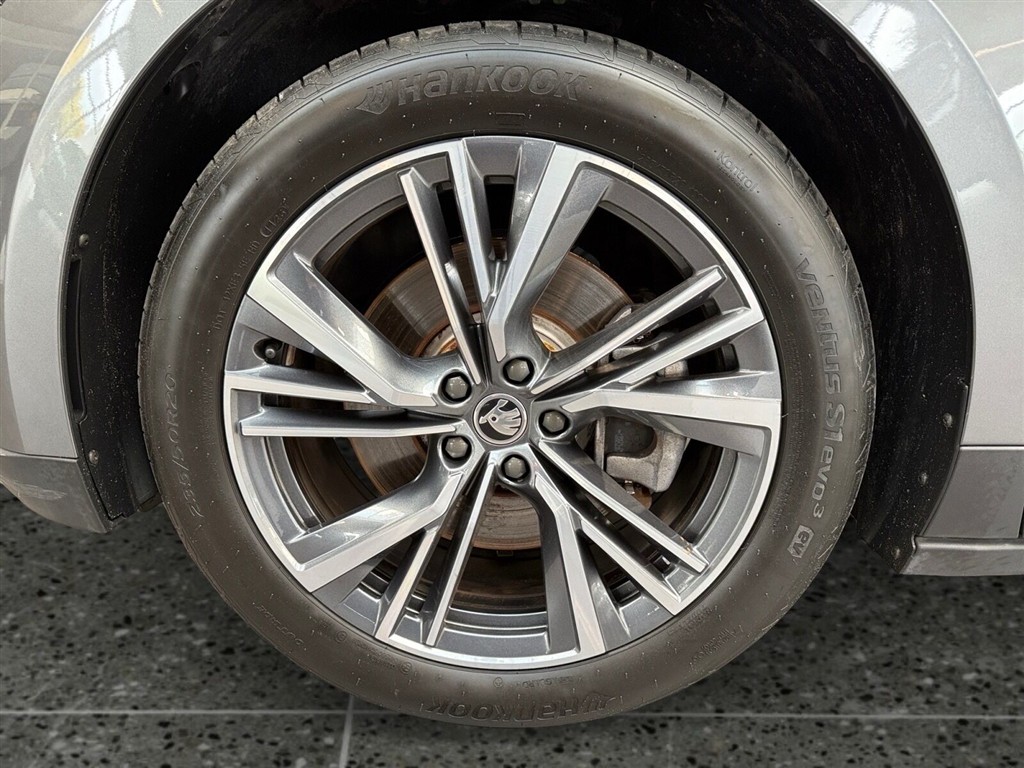 Skoda Enyaq 85 iV Premium 286HK 5d Aut. - Image 9
