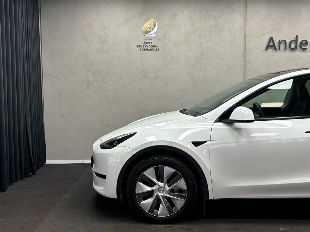 Tesla Model Y EL Long Range AWD 514HK 5d Aut. - Image 5