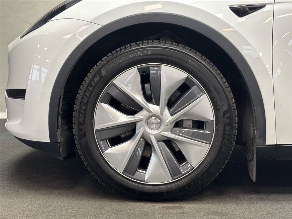 Tesla Model Y EL Long Range AWD 514HK 5d Aut. - Image 7